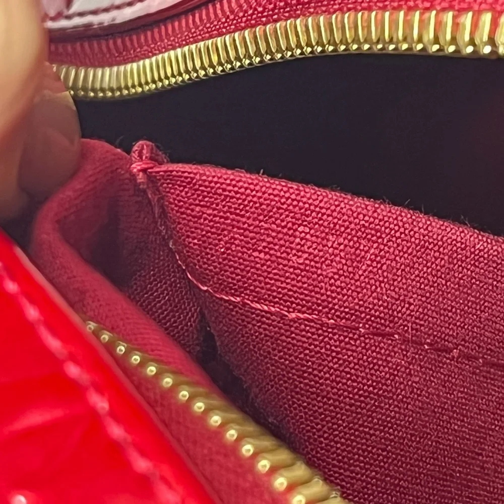 ♥️SOLD♥️ Louis Vuitton Summit Drive Vernis RED - Picture 8 of 12